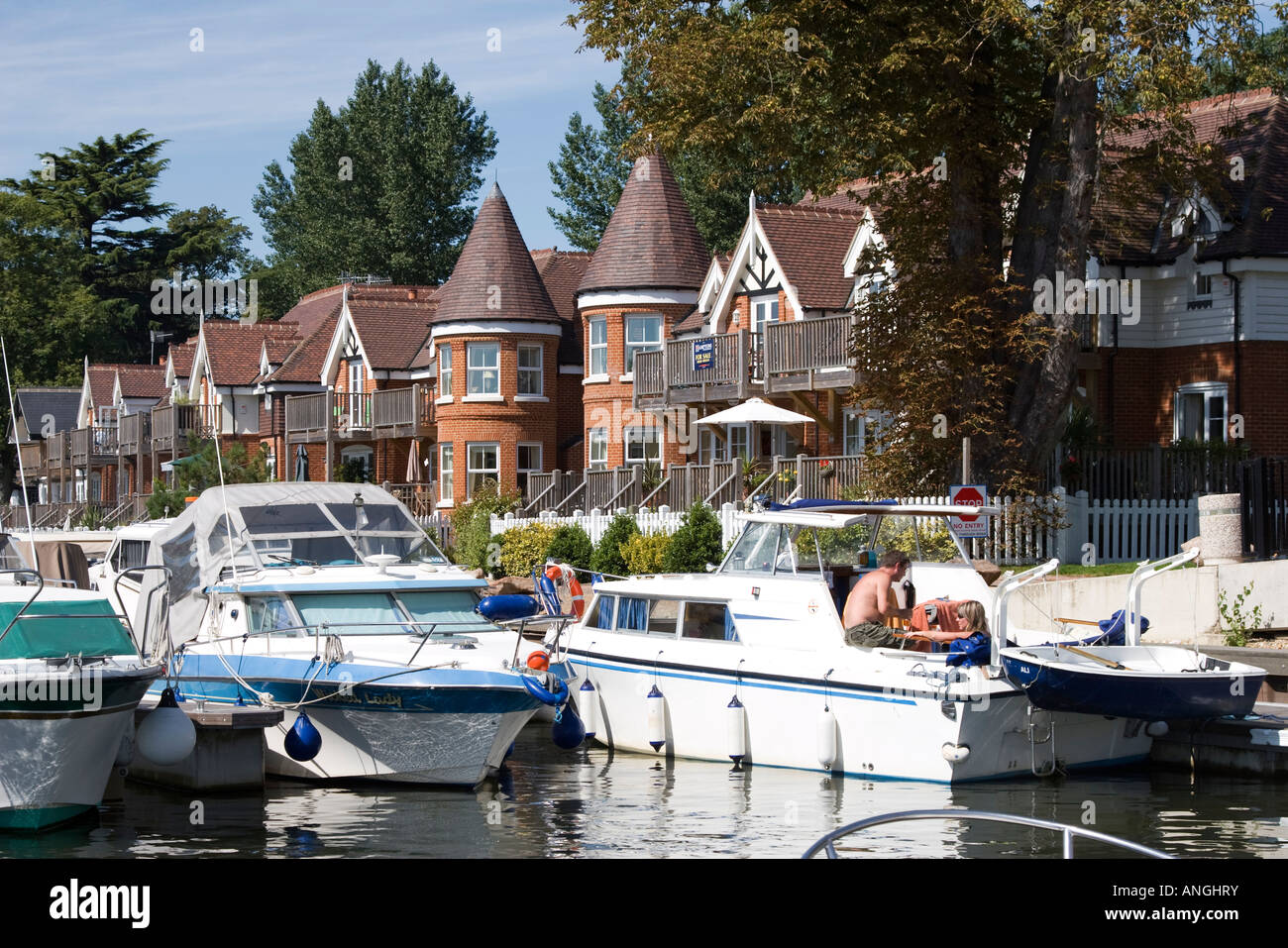 Bourne end buckinghamshire hires stock photography and images Alamy