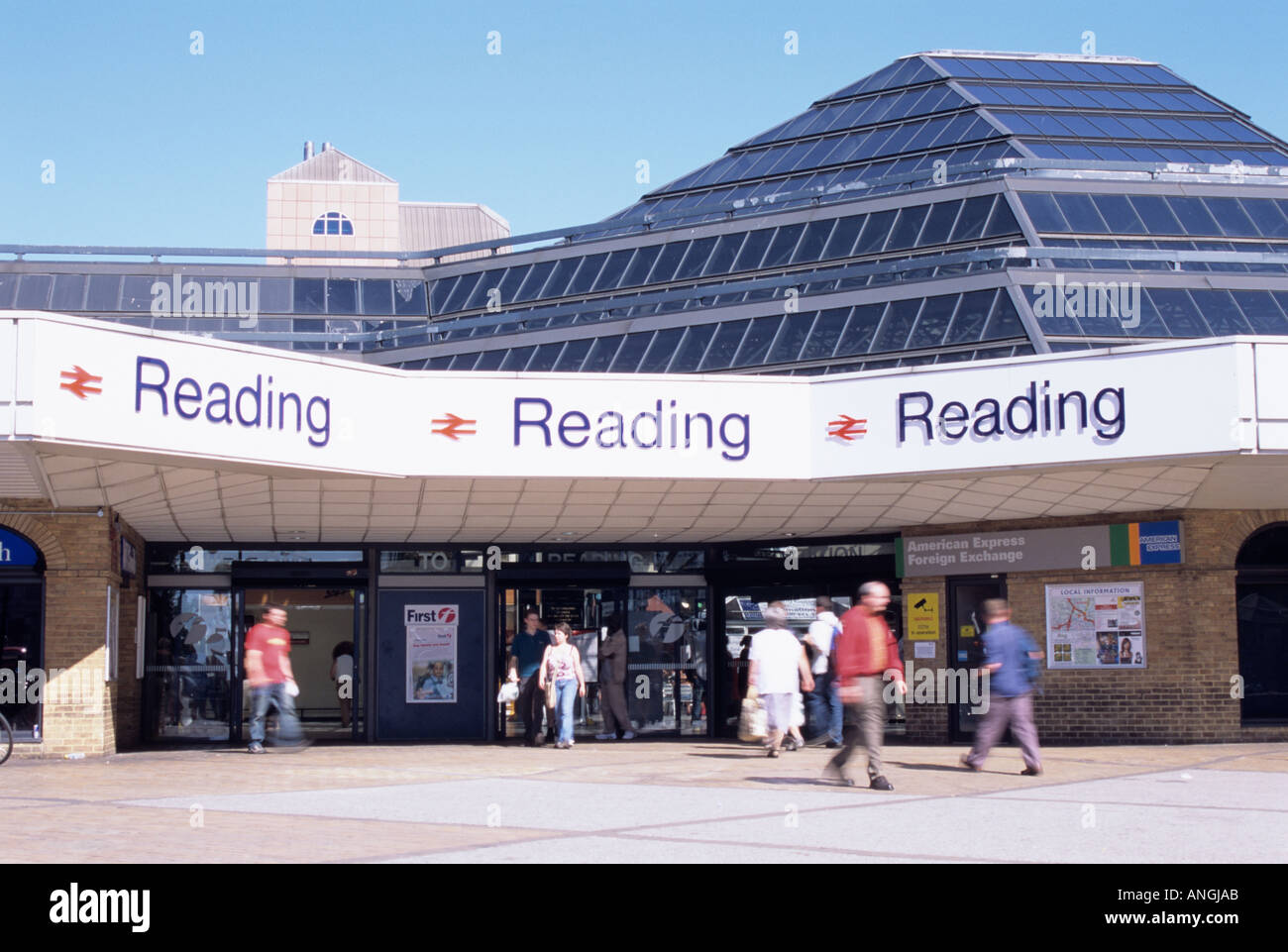 Reading Station Exterior, Berkshire England Stock Photo Alamy