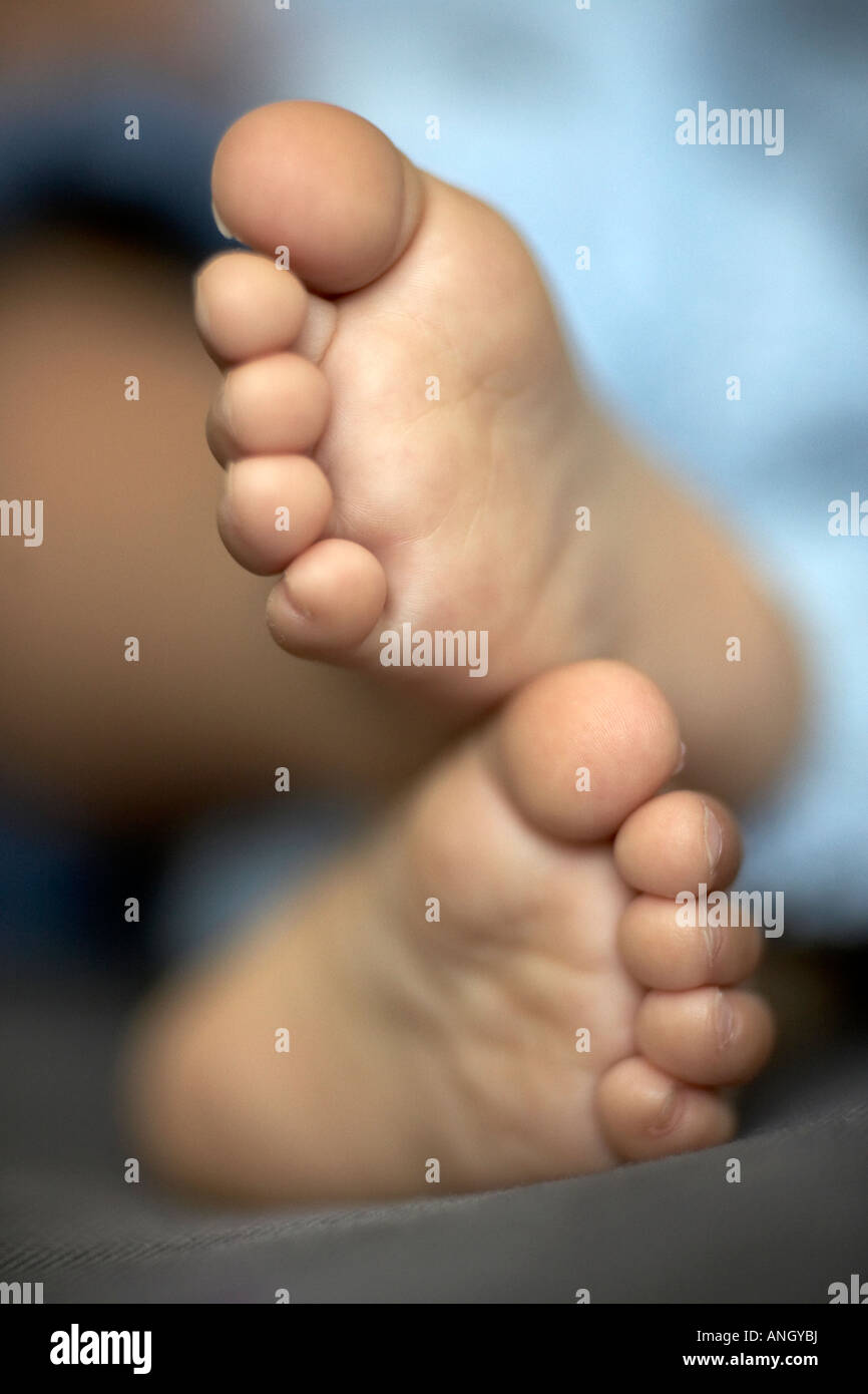 18 feet hires stock photography and images Alamy