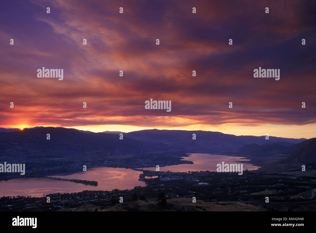 Sunset Over Osoyoos Lake With Forest Fire Smoke British Columbia Canada Stock Photo Alamy Sunset Over Osoyoos Lake With Forest Fire Smoke British Columbia Canada Stock Photo Alamy