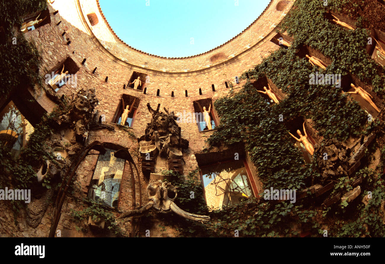 Central patio, Dali Theatre Museum in Figueres, Spain Stock Photo - Alamy