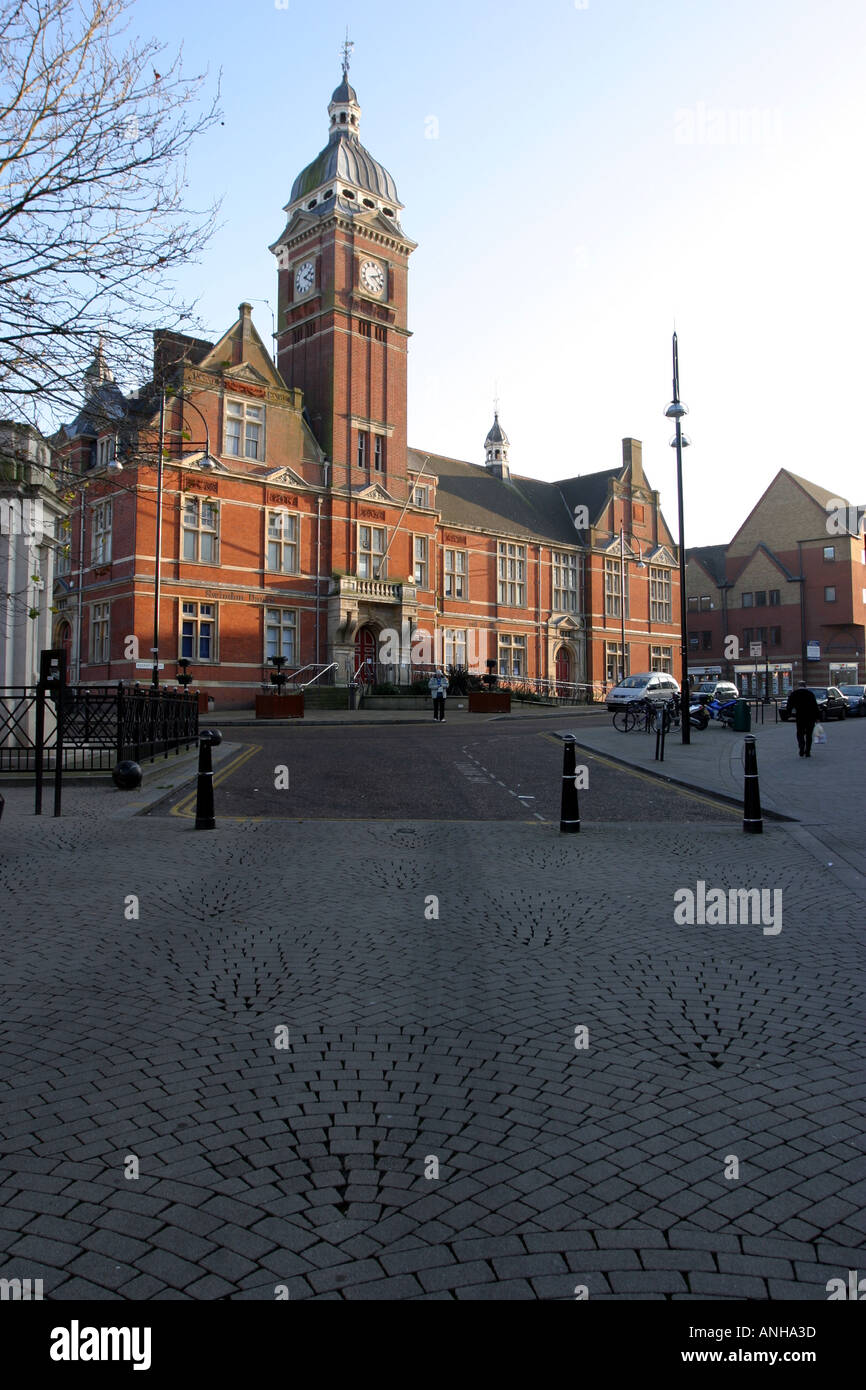 Swindon s town hall Stock Photo Alamy