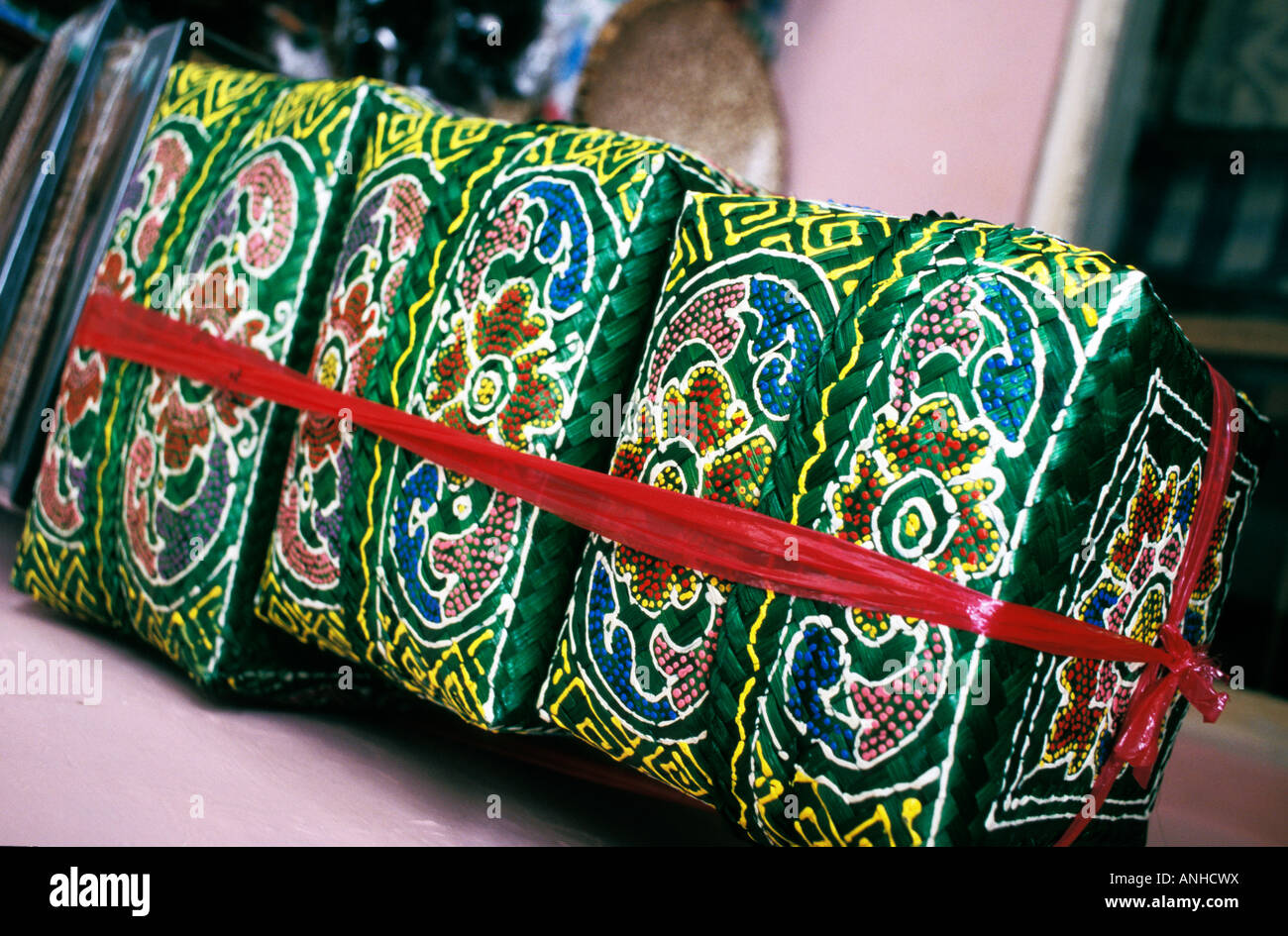 where to buy local crafts Pantai Kuta