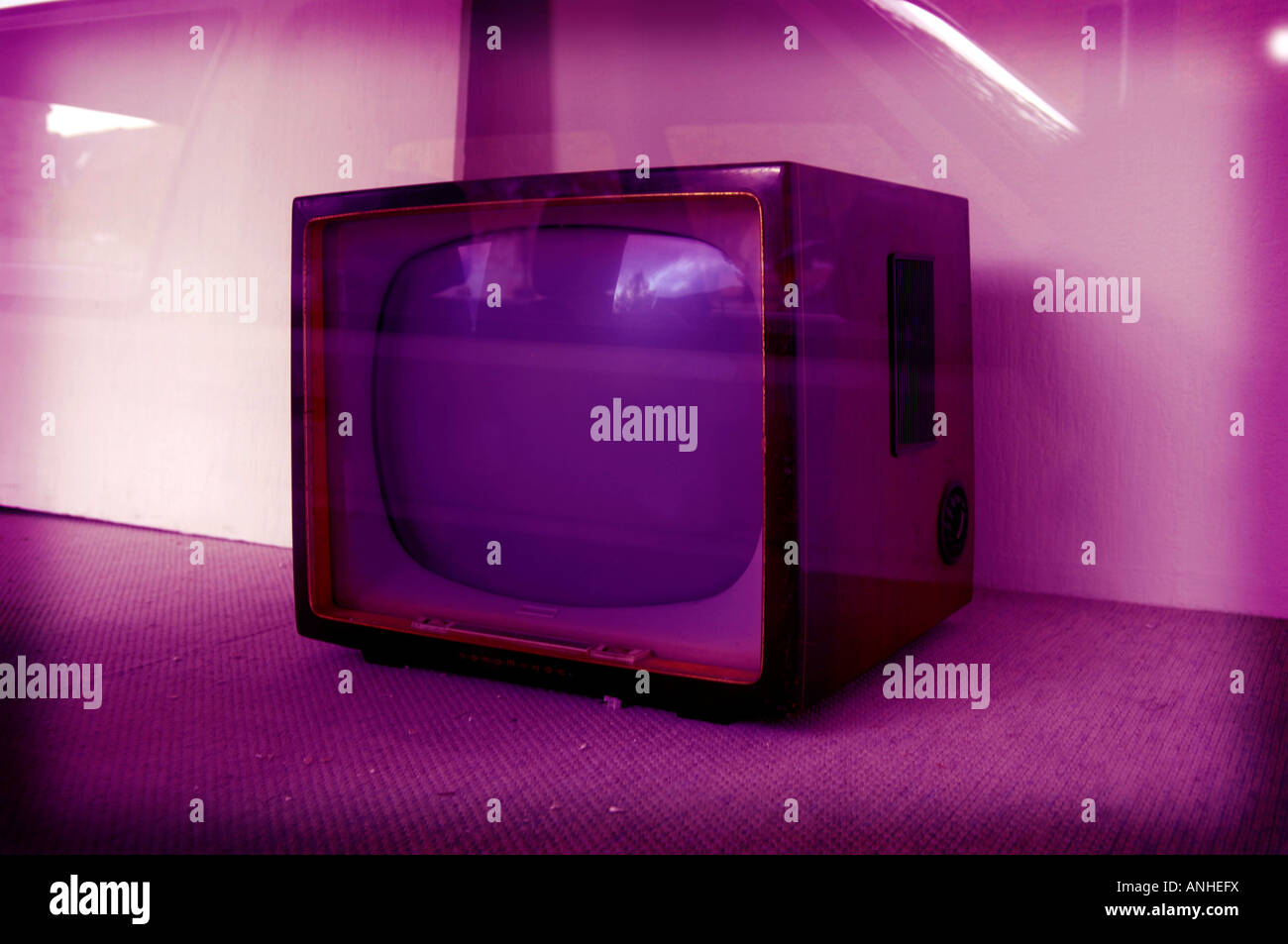 retro television set tv telly abandoned shop Stock Photo Alamy