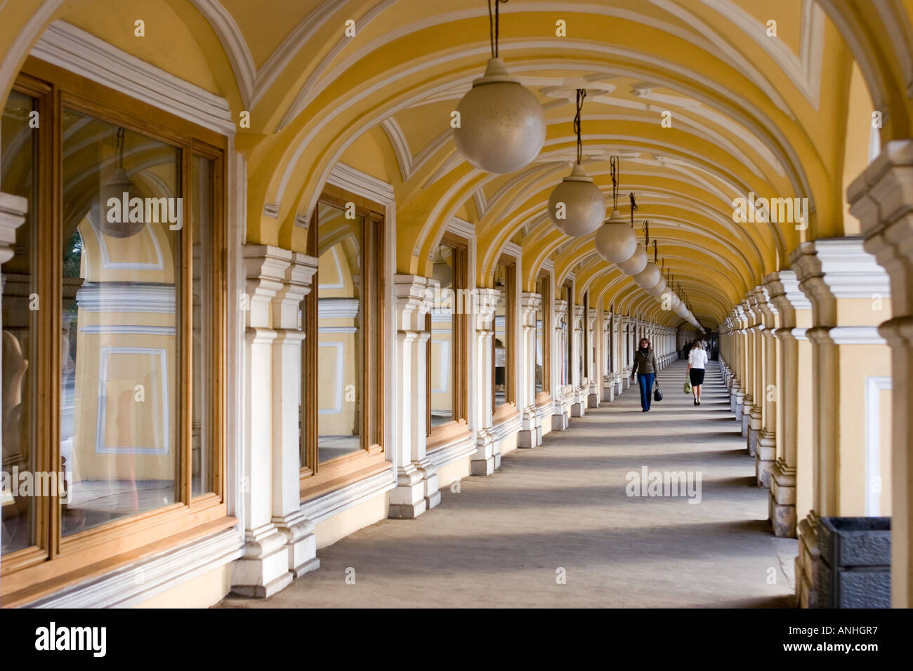 Gostiny Dvor Shopping Arcade St Petersburg Russia Stock Photo Alamy