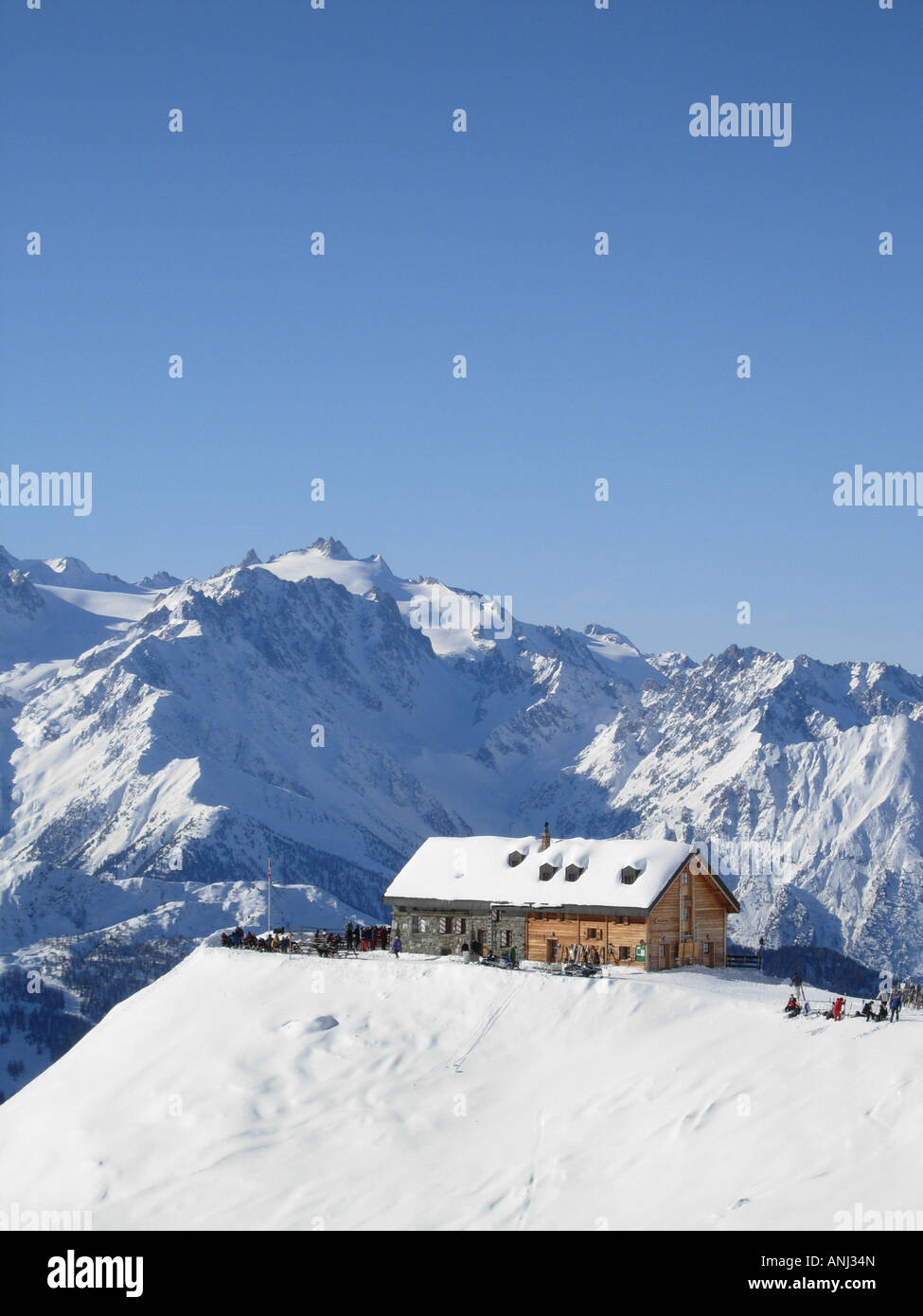 Cabane Mont Fort mountain refuge and restaurant off the main run to La  Chaux from Col de Gentianes Verbier Switzerland Stock Photo - Alamy