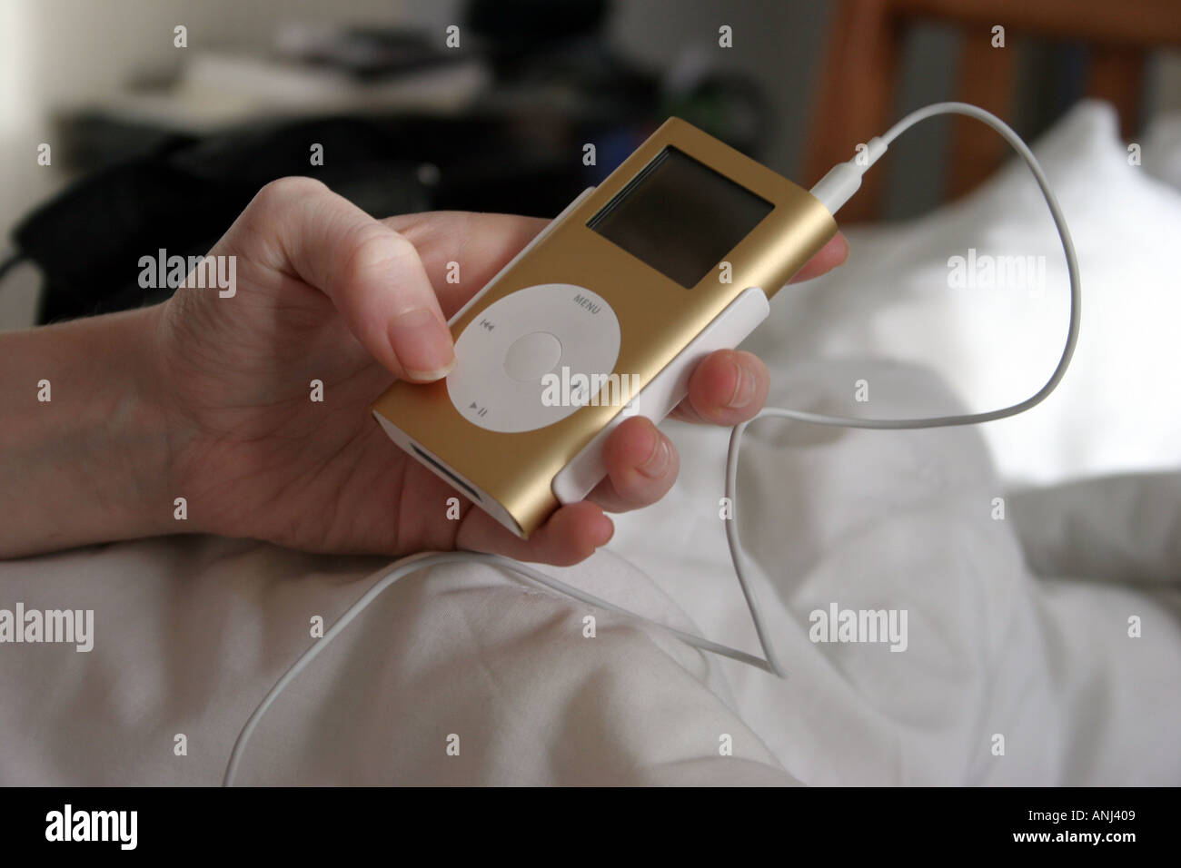 Ipod retro hi-res stock photography and images - Alamy Ipod retro hi-res stock photography and images - Alamy