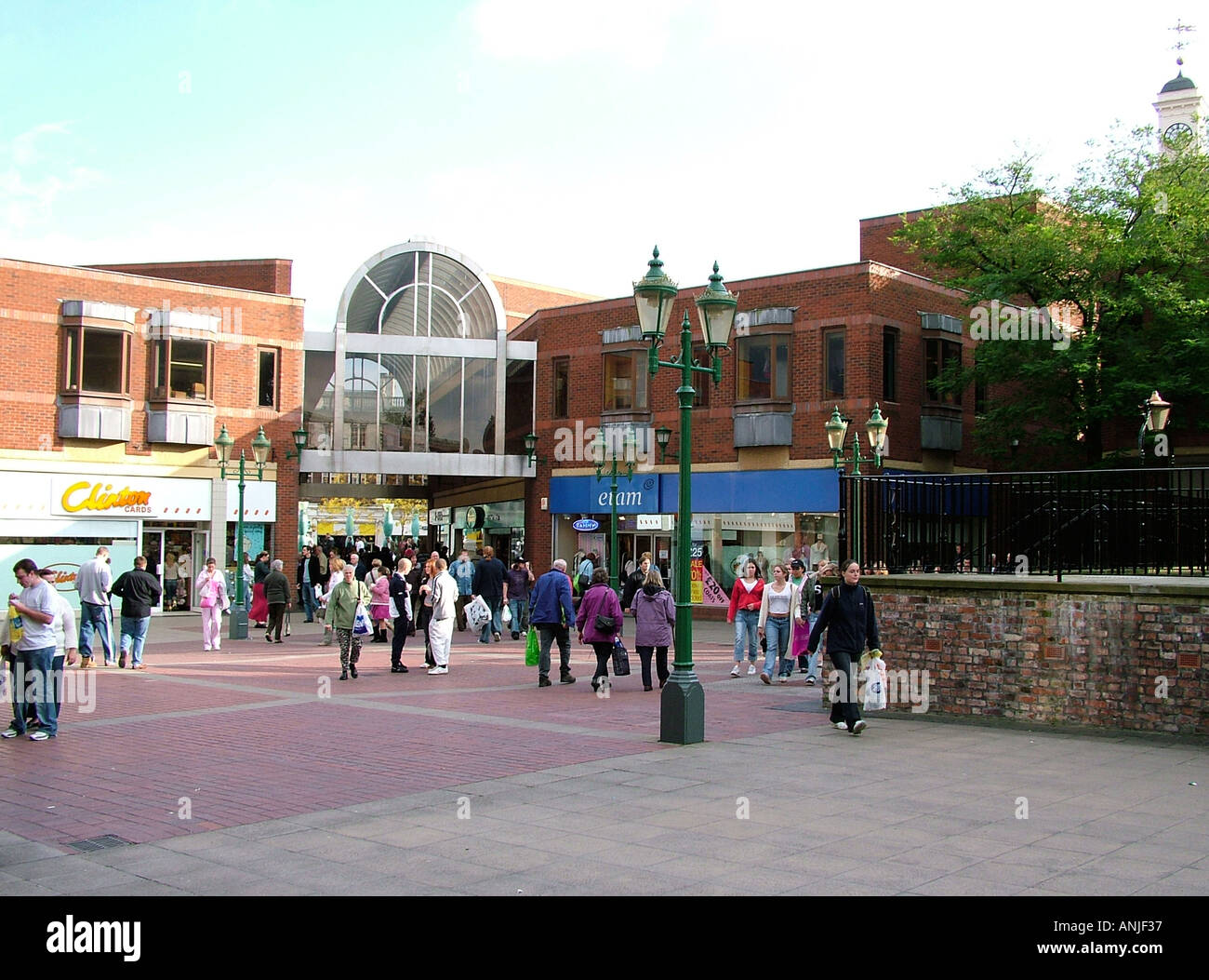 Golden square shopping centre warrington hires stock photography and