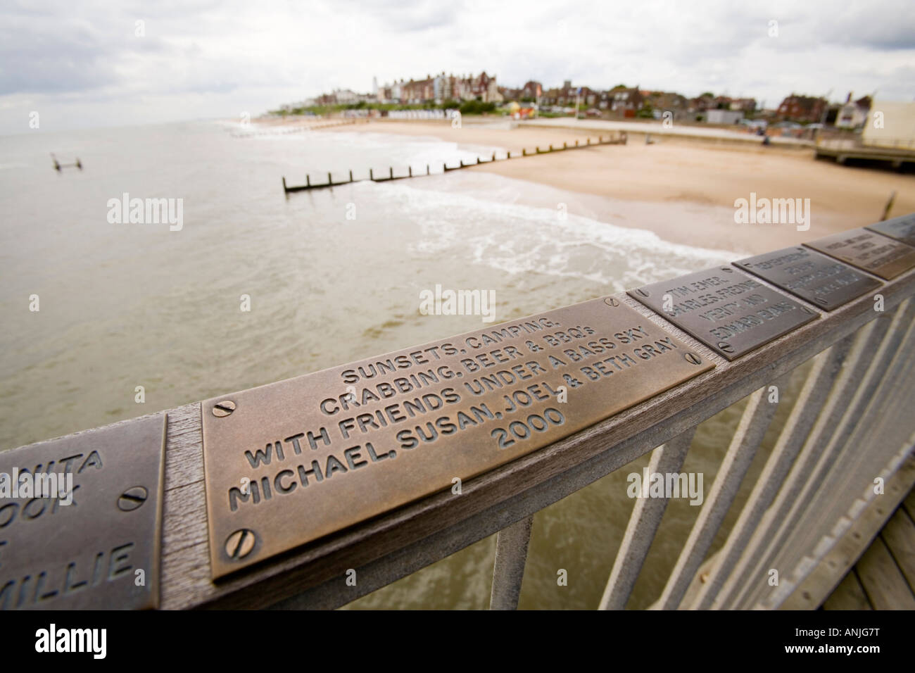 Southwold pier christmas opening times