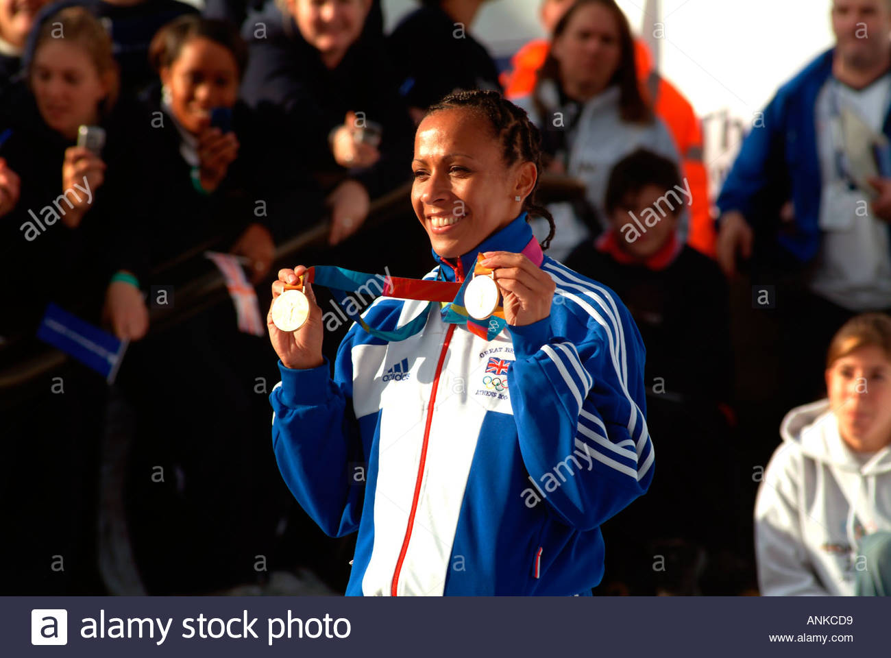 Watch Kelly Holmes 3 Olympic medals in middle distance running video Watch Kelly Holmes 3 Olympic medals in middle distance running video