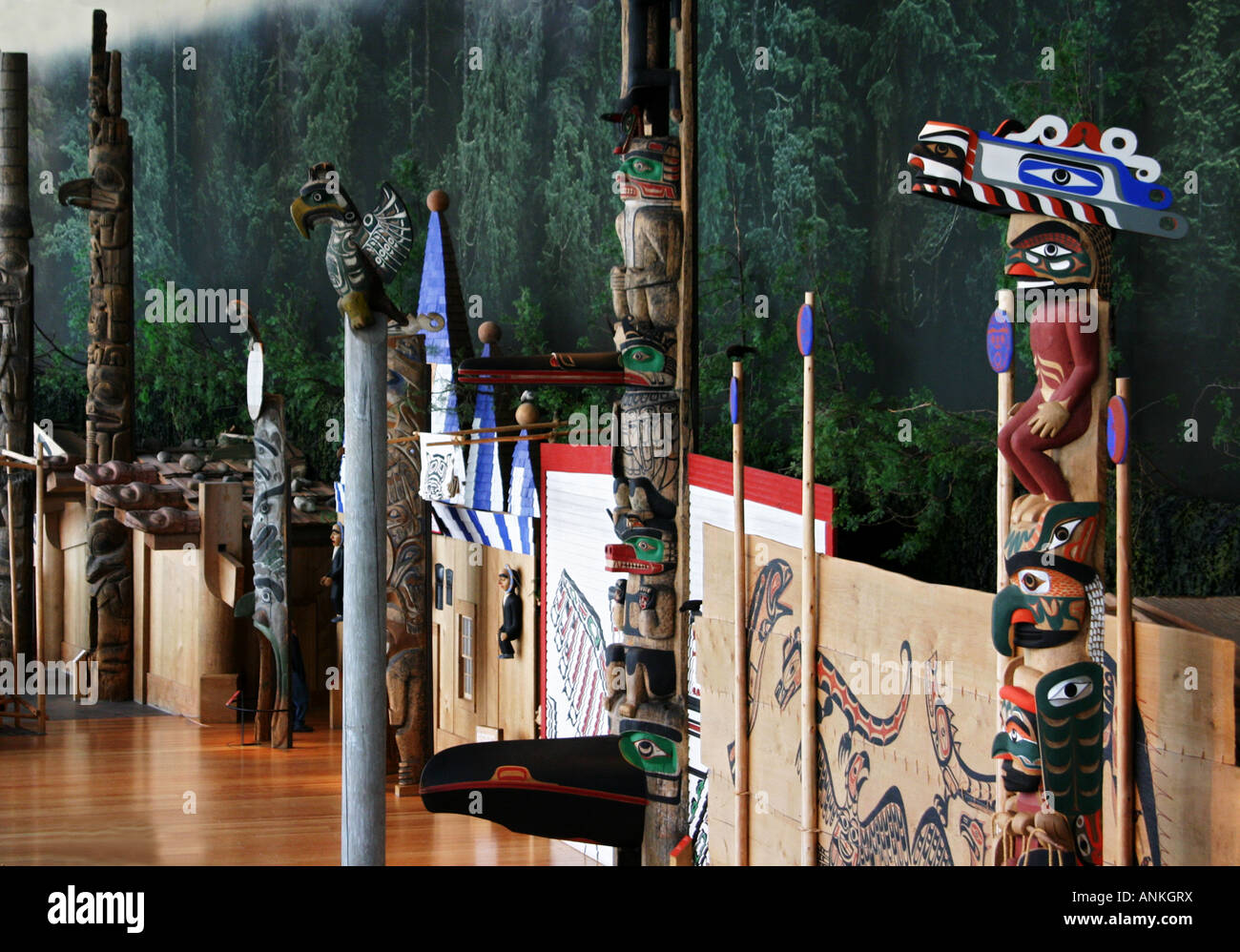 Totem poles collection hi-res stock photography and images - Alamy