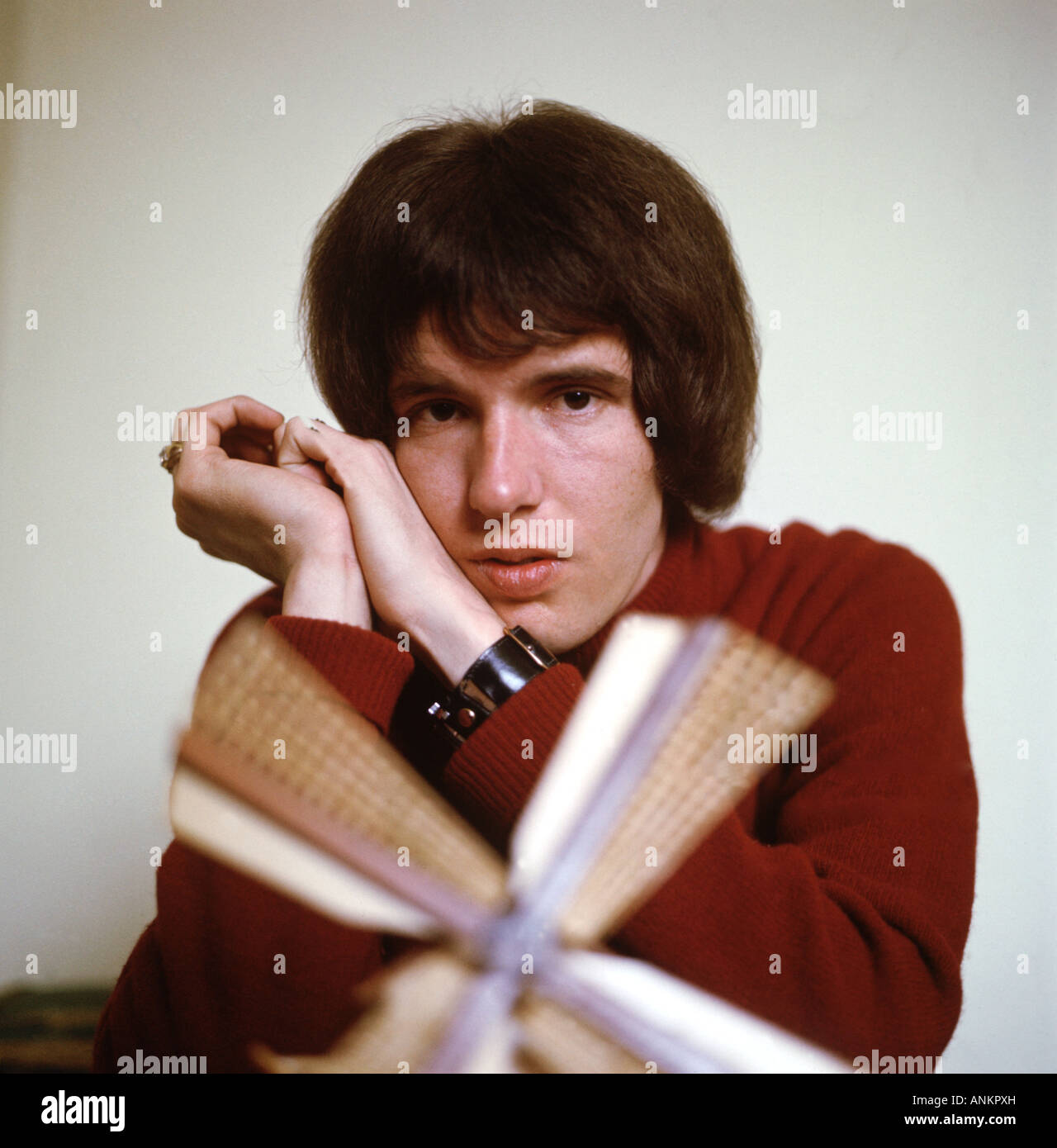 Gary Walker(Drummer) born on 2nd Sept1942, Real name was Gary Leeds. The  Walker Bros hits were 'Make It Easy On Yourself' Stock Photo - Alamy