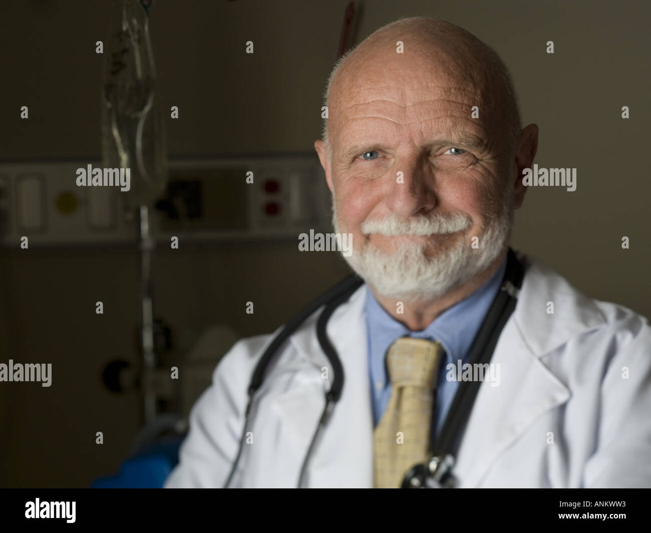 Portrait of a male doctor smiling Stock Photo - Alamy