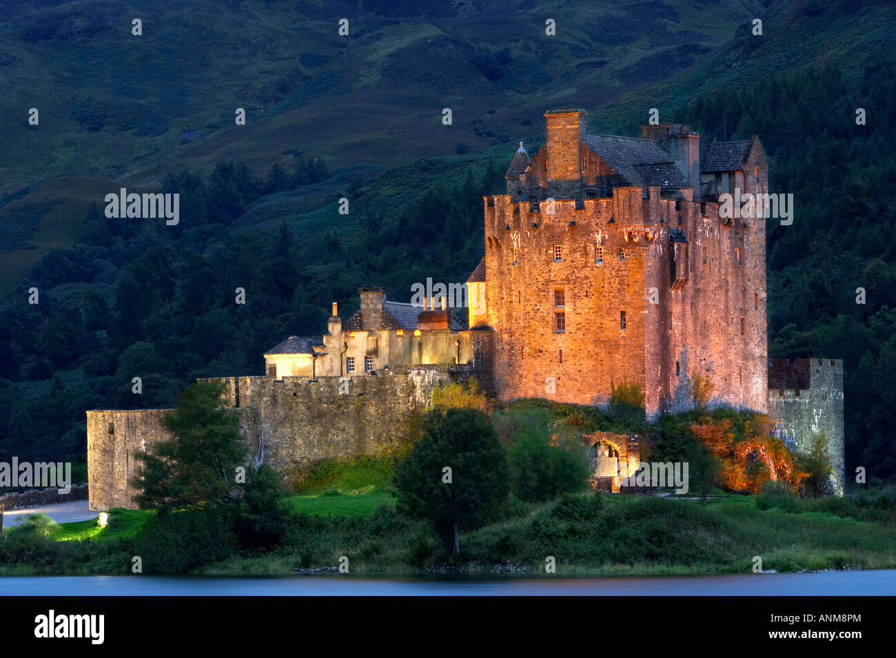 Eilean Donan Castle, Isle of Skye Scotland Stock Photo Alamy