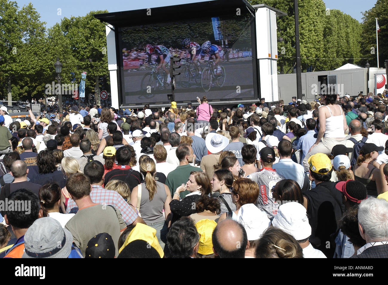 Tour de france Paris Champs elisees Summer 2004 Stock Photo Alamy
