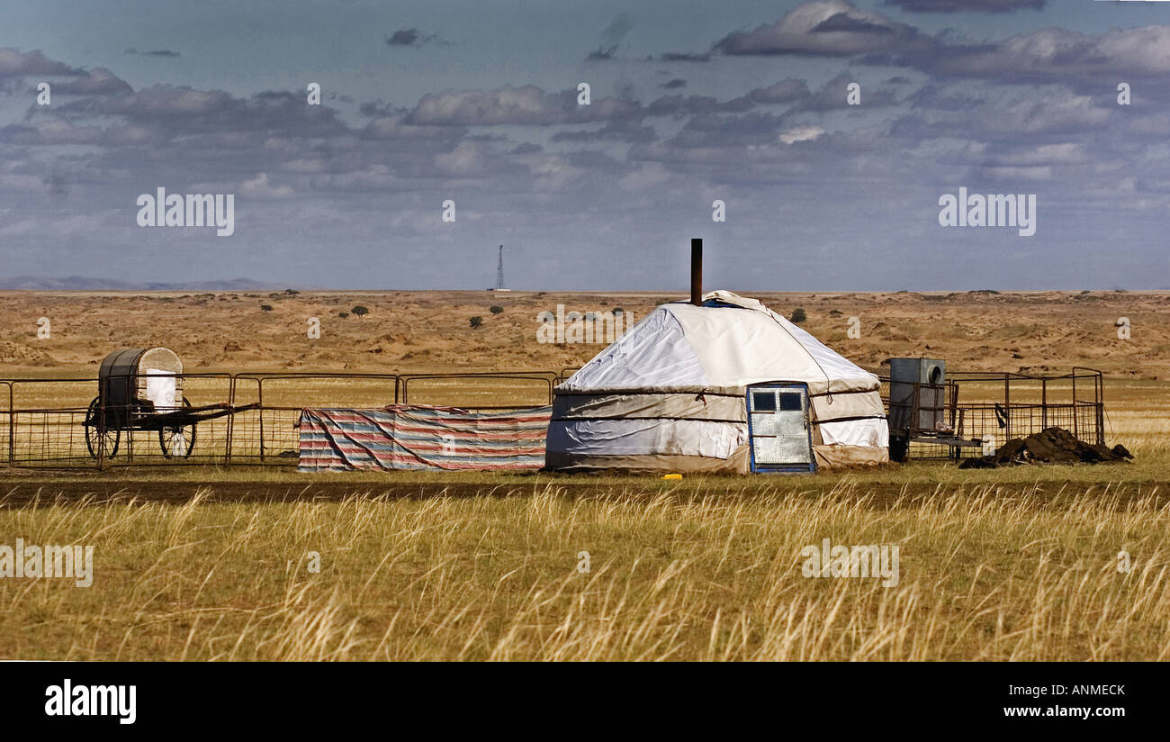 Mongolian yurt hi-res stock photography and images - Alamy