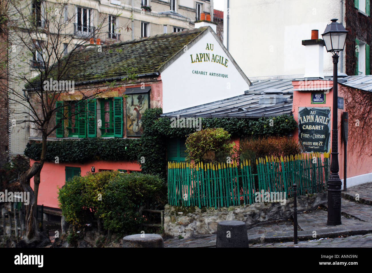 Au lapin agile hi-res stock photography and images - Alamy