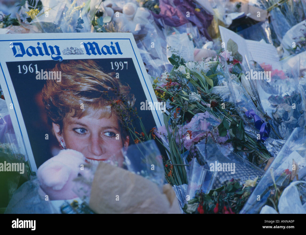 Princess Diana memorial flowers, Kensington Palace Stock Photo
