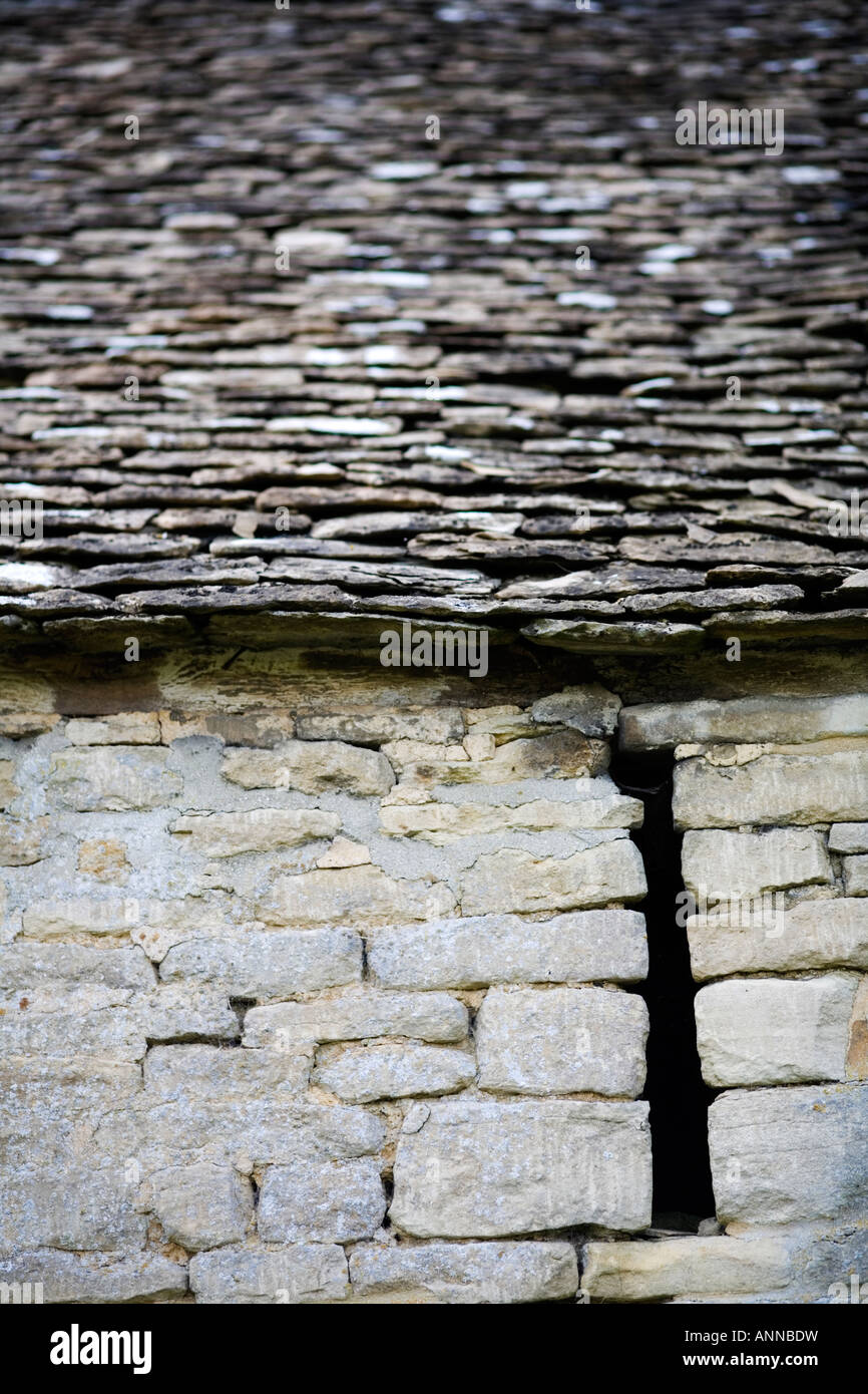 Traditional stone cotswolds roof tiles hires stock photography and