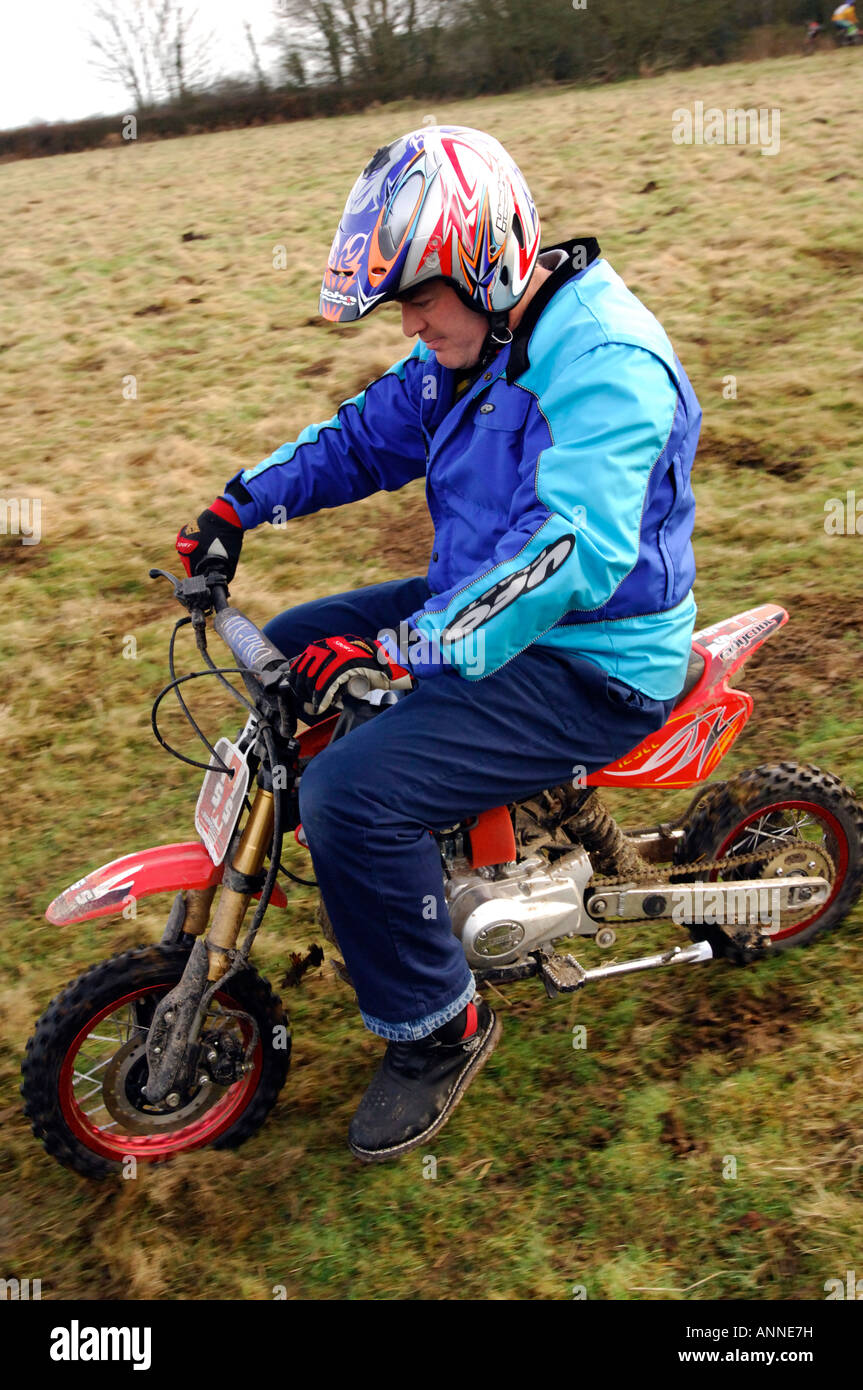 Moto Straddle Auto cycle union hi-res stock photography and images - Alamy
