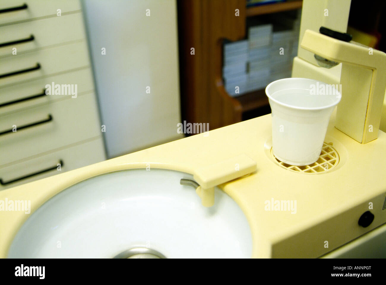 Dentist clinic sink Stock Photo - Alamy