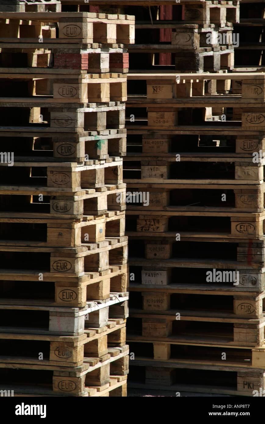 pallets, pallet, wood, timber, haulage, distribution, forklift, wooden