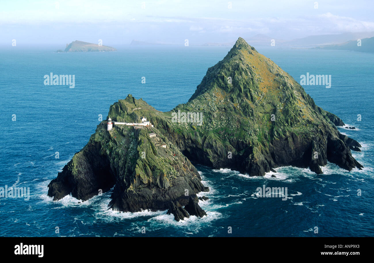 Lighthouse on the island of Tearaght, one of the Blasket Islands off the Dingle Peninsula, County Kerry, Ireland. Stock Photo