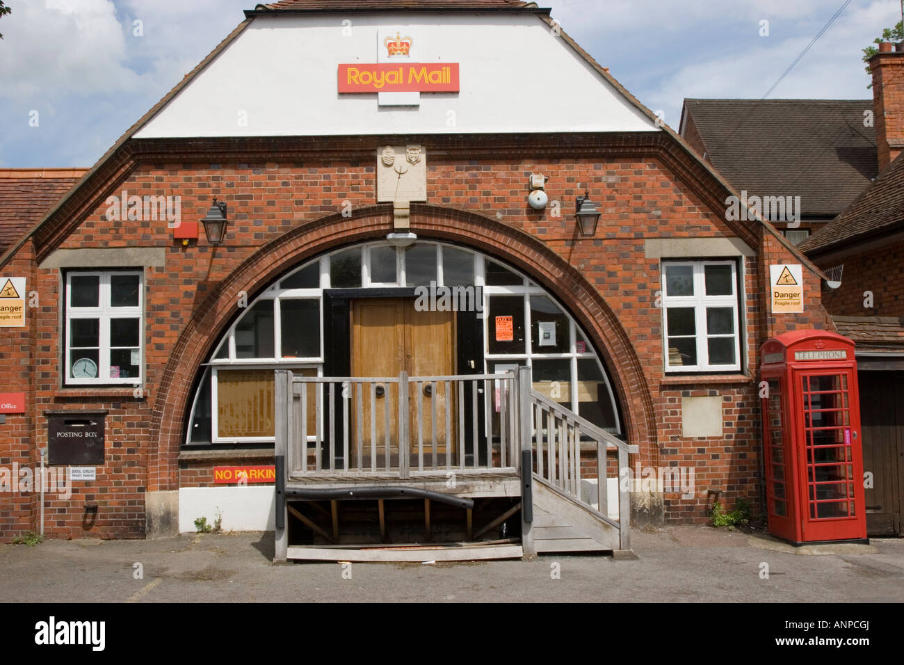 Post office and sorting office building in Goring and Streatley Stock Photo Alamy