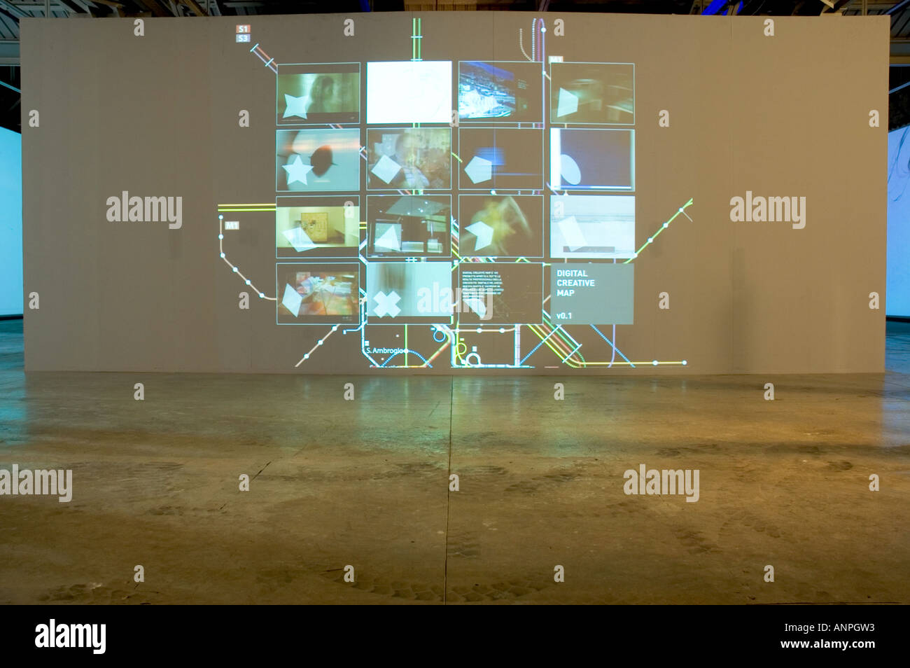 Audio visual installations hi-res stock photography and images - Alamy