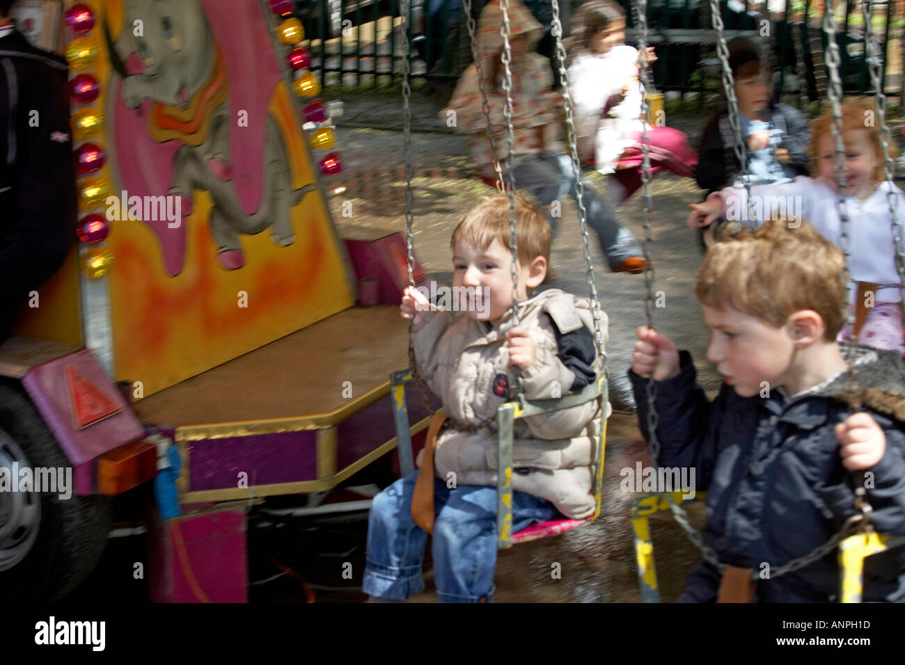 Children in school england hi-res stock photography and images - Alamy