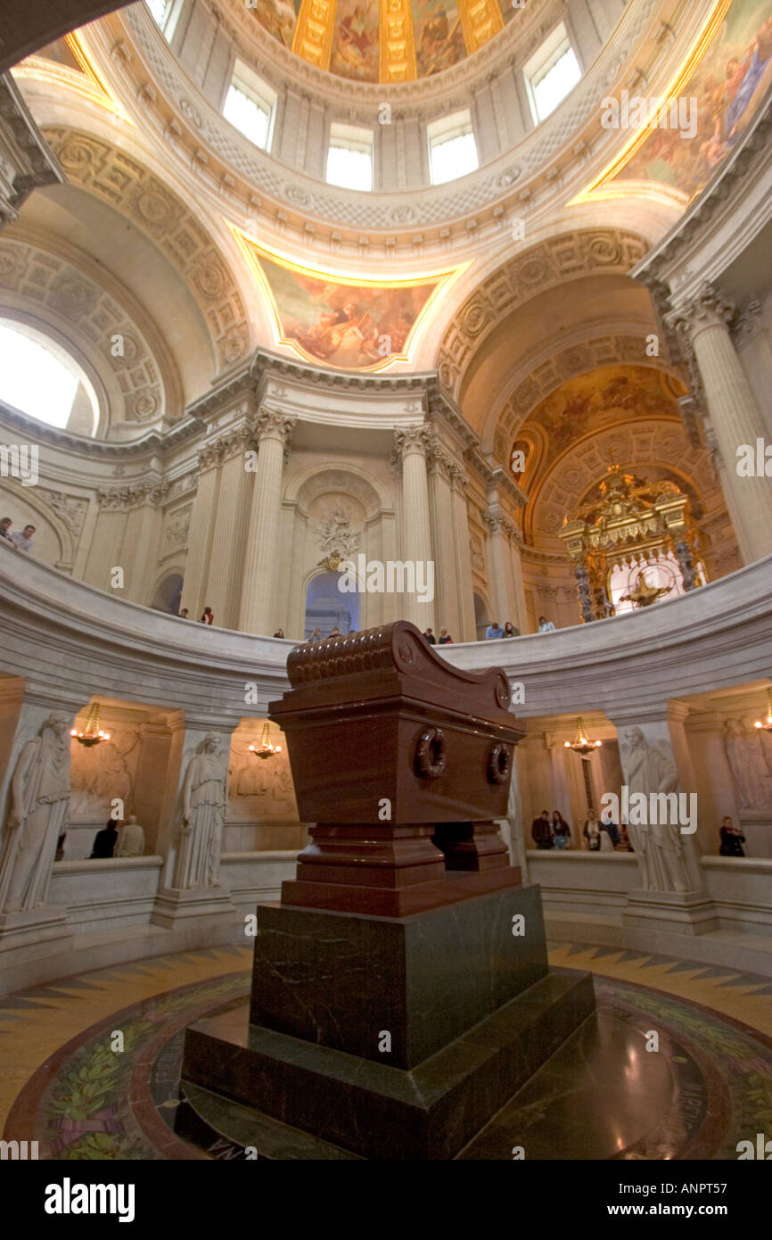 The tomb of Napoleon Bonaparte in the Hotel des Invalides Paris France ...