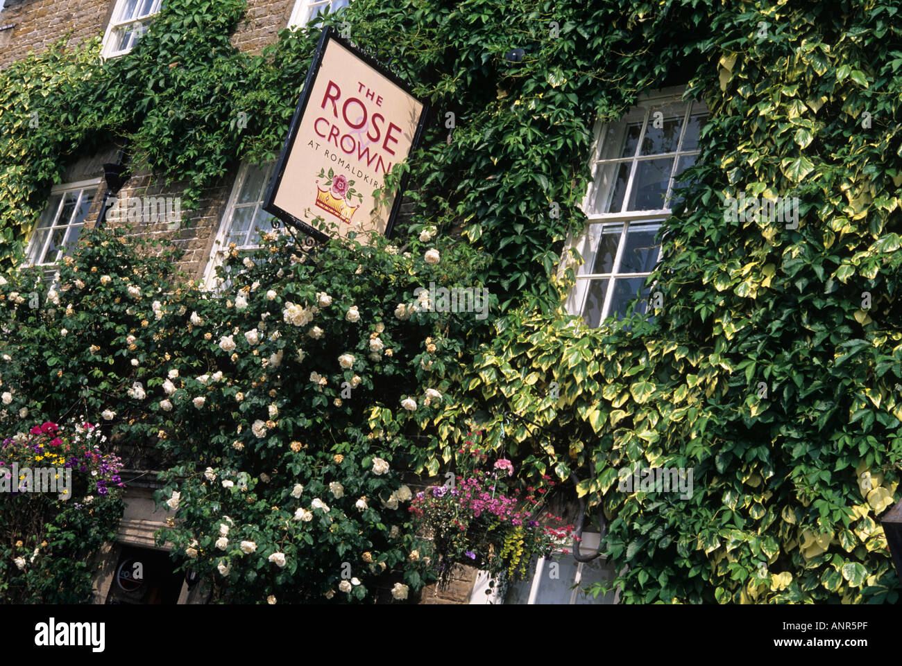 Rose and crown romaldkirk hires stock photography and images Alamy