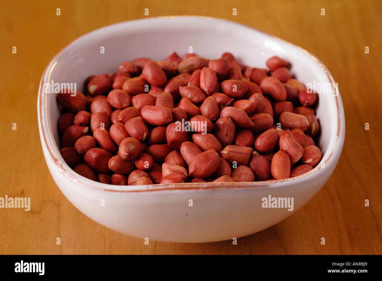 Red skin peanuts hires stock photography and images Alamy