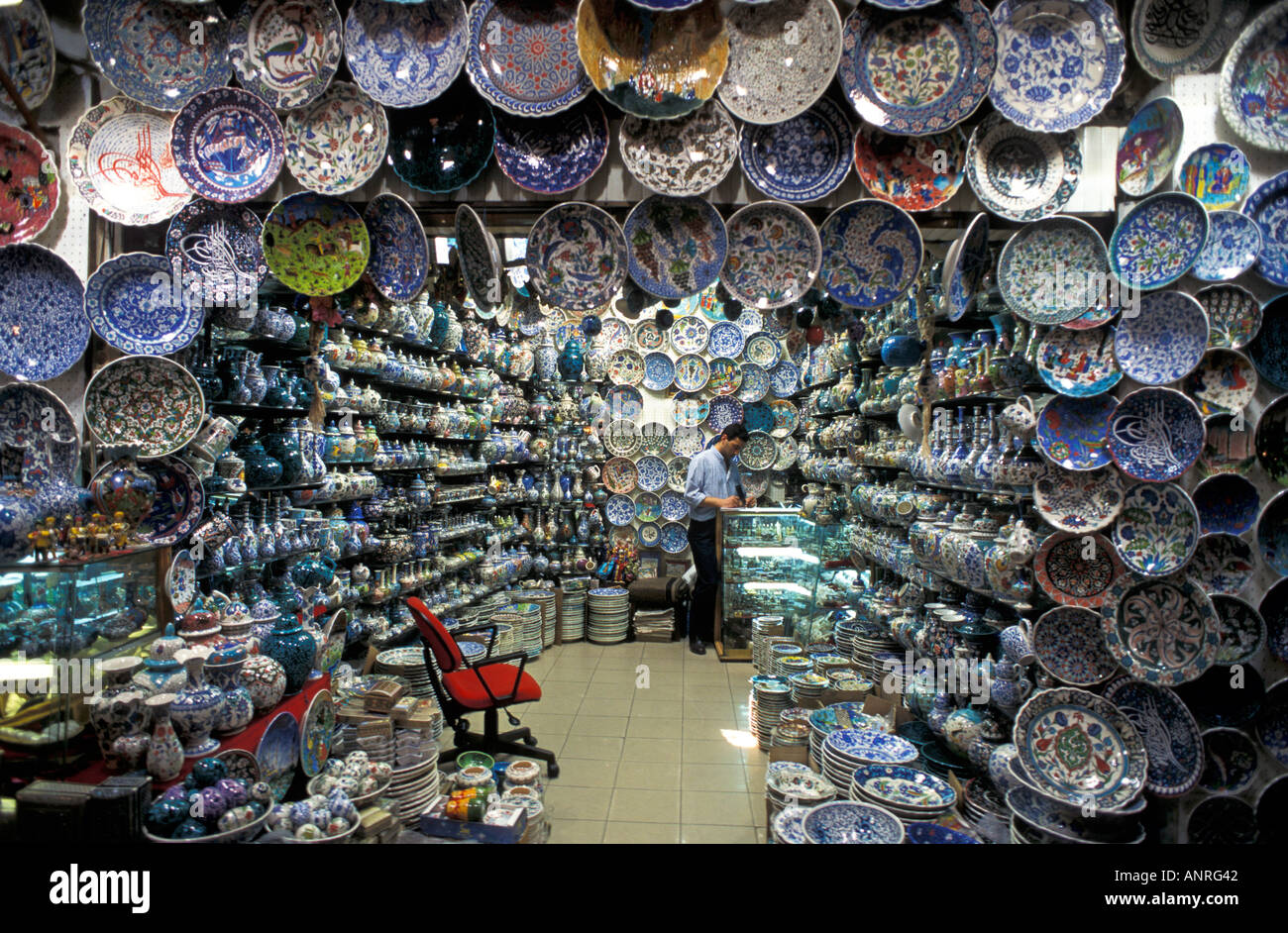 Ceramic craft shop in Grand bazaar Istanbul Turkey Stock Photo - Alamy