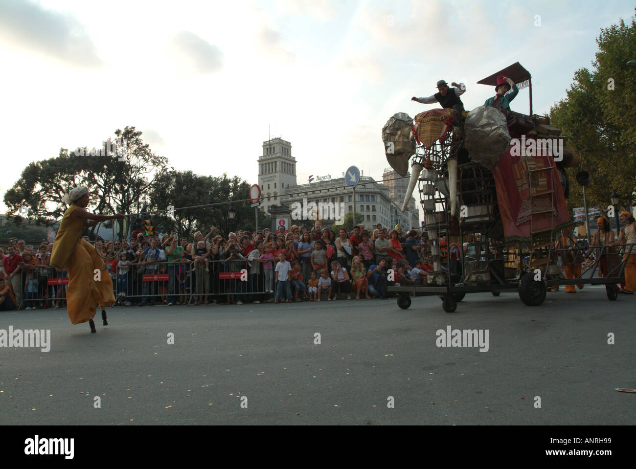 Giant puppets spain hires stock photography and images Alamy