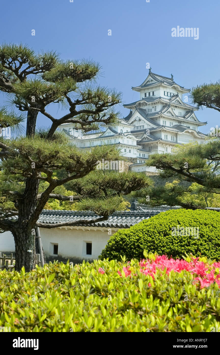 The Central Tower Of Himeji Castle In Himeji Japan Stock Photo Alamy the-central-tower-of-himeji-castle-in-himeji-japan-stock-photo-alamy