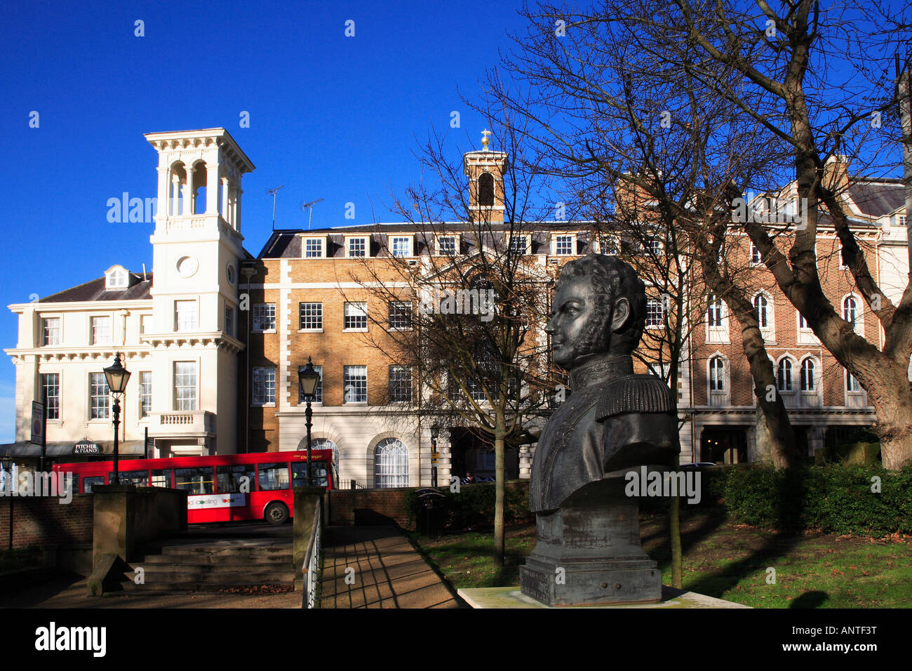 Bernardo O'Higgins Chilean Statesman monument Richmond Surrey England Stock Photo