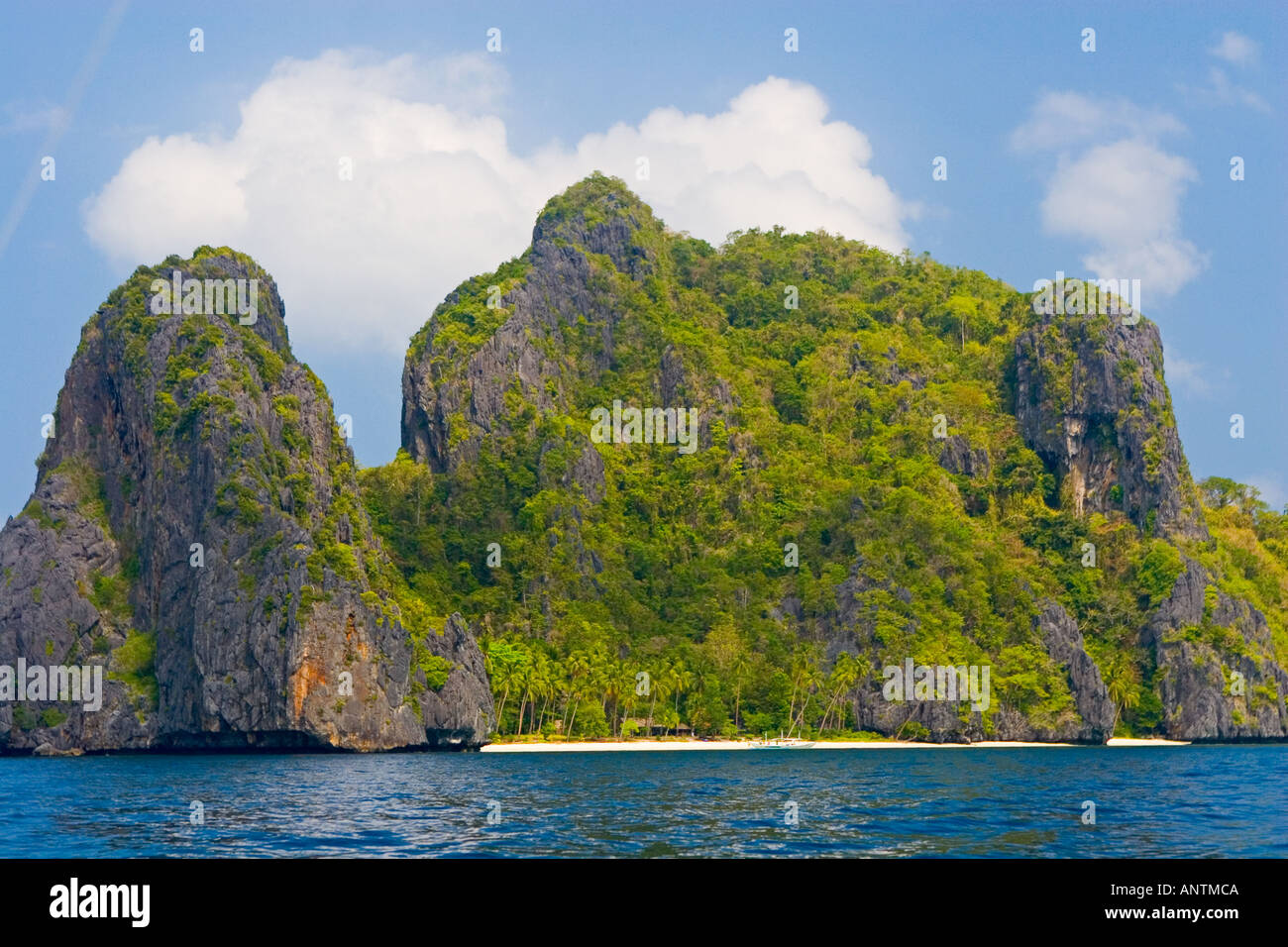 Palawan s El Nido stunning scenery made of limestone hills and lagoons