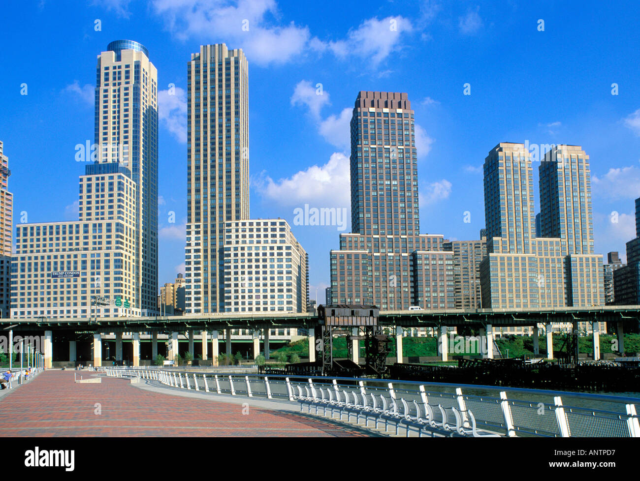 Trump Place Apartments Hudson River Park Upper West Side Manhattan New York Stock Photo Alamy
