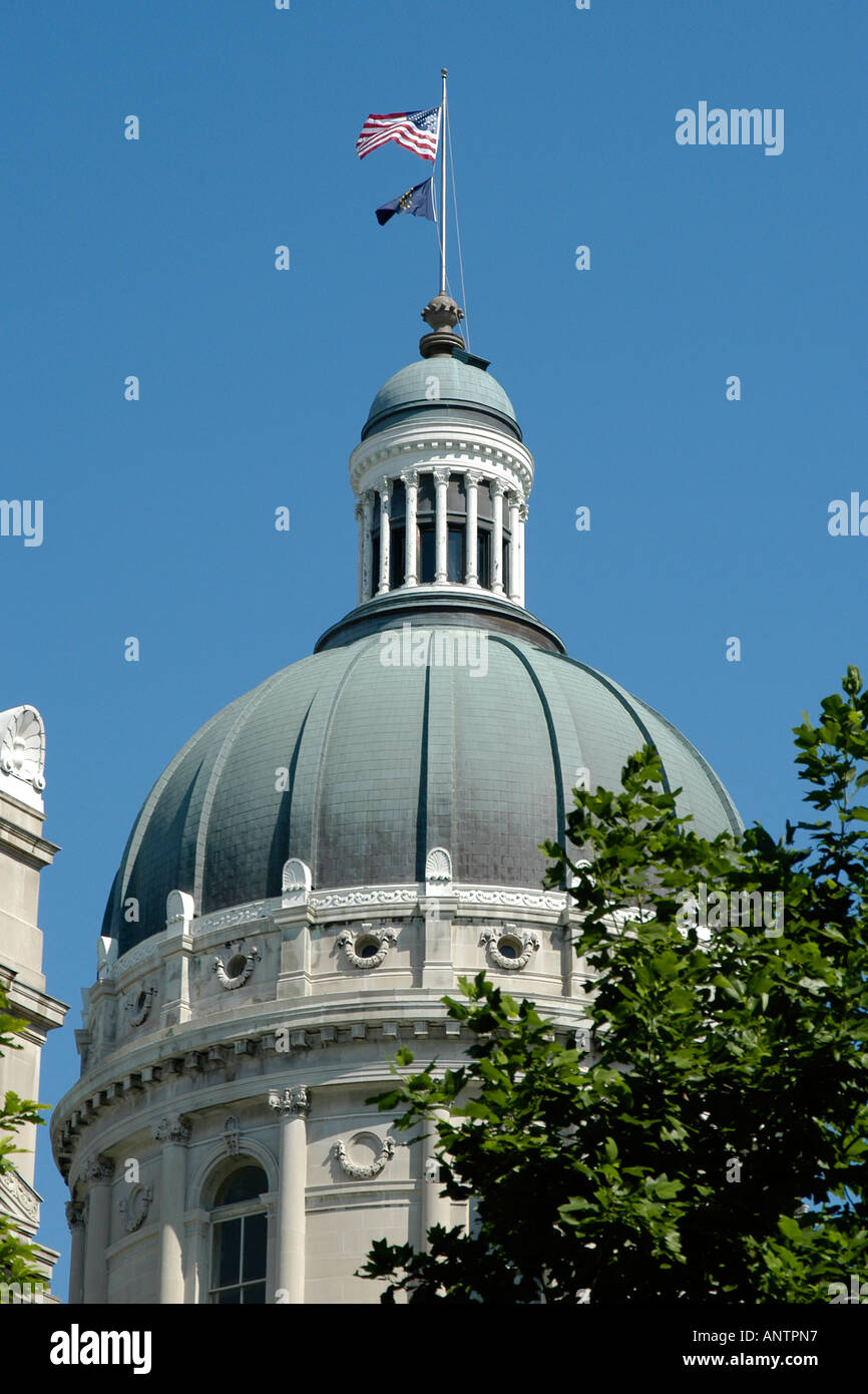 The Indiana State Capitol Building Dome In Indianapolis In Stock Photo Alamy