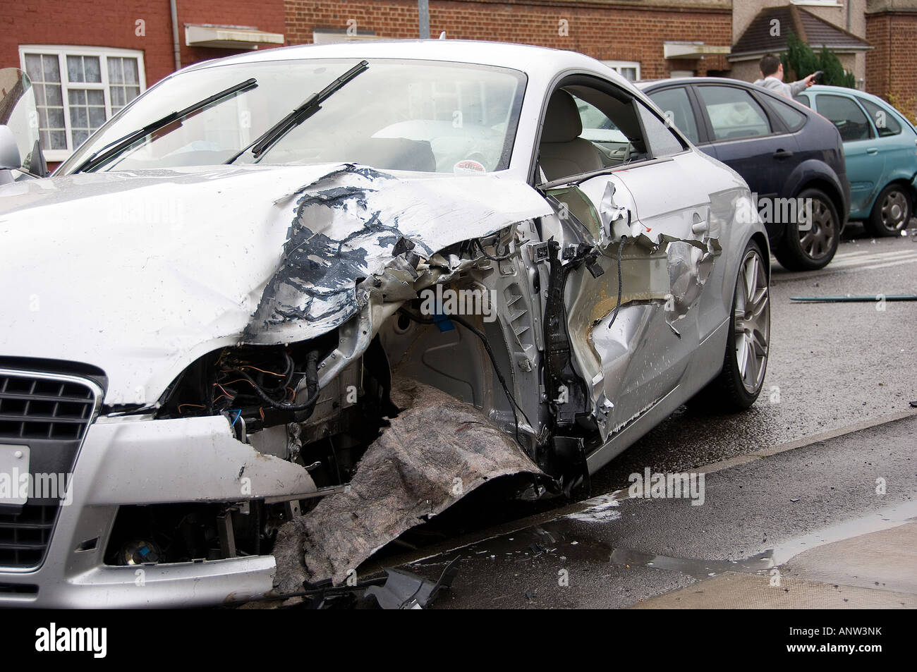 Crash cars hi-res stock photography and images - Alamy