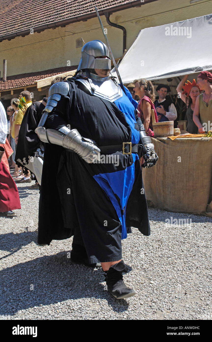 corpulent-knight-in-mediaeval-medieval-costume-knight-festival-kaltenberger-ANWDHC.jpg