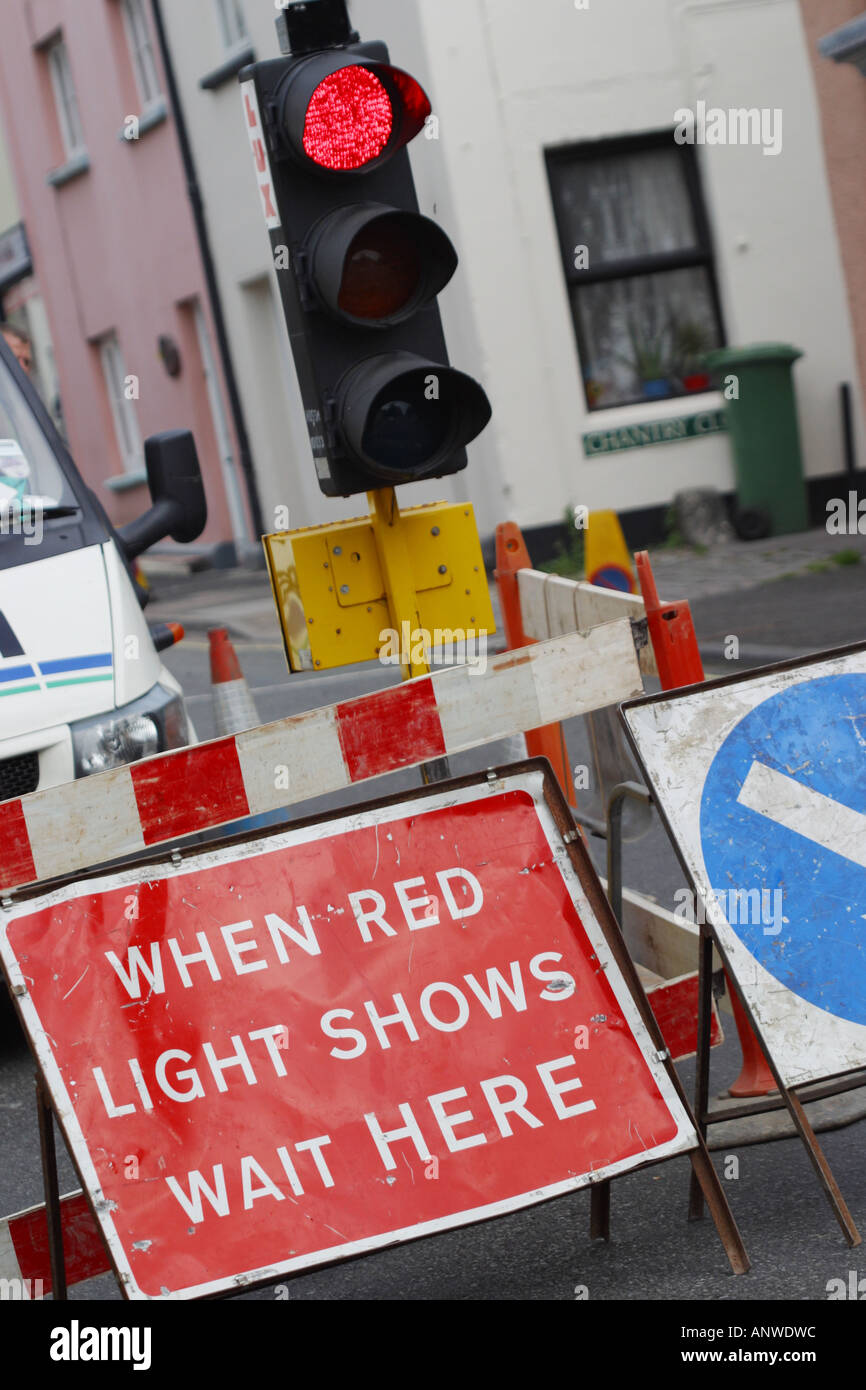 Road works traffic delays at temporary traffic lights Stock Photo Alamy