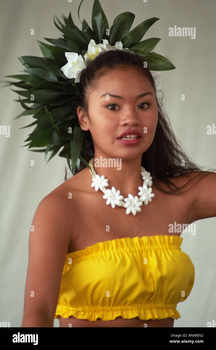 Teen Tahitian Dancer Stock Photo - Alamy