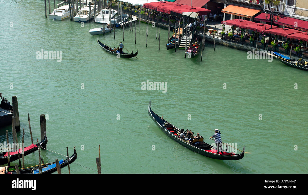 Venice canal gondola mooring hi-res stock photography and images - Alamy