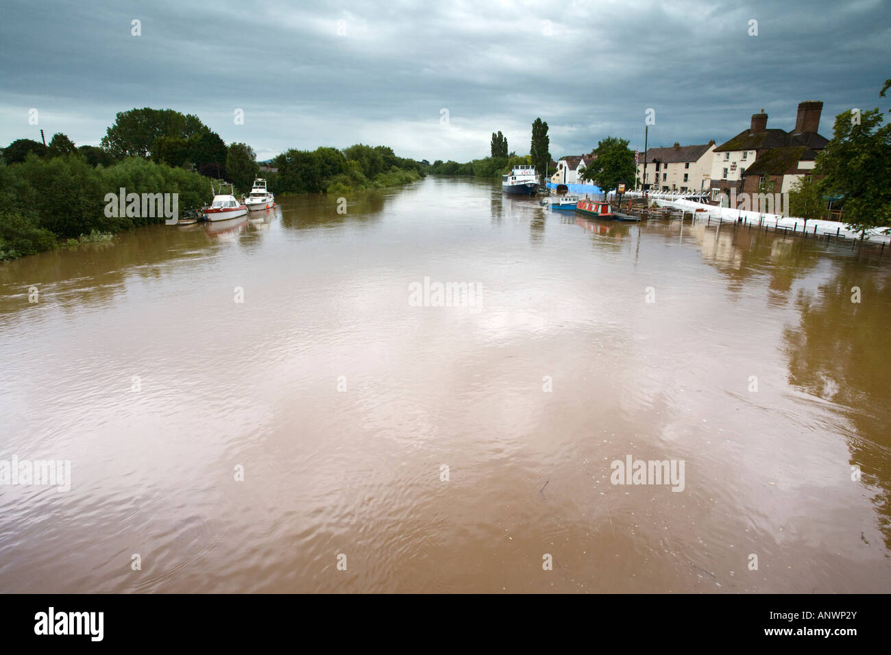 The River Severn at Upton on Severn during floods of June 2007 Stock
