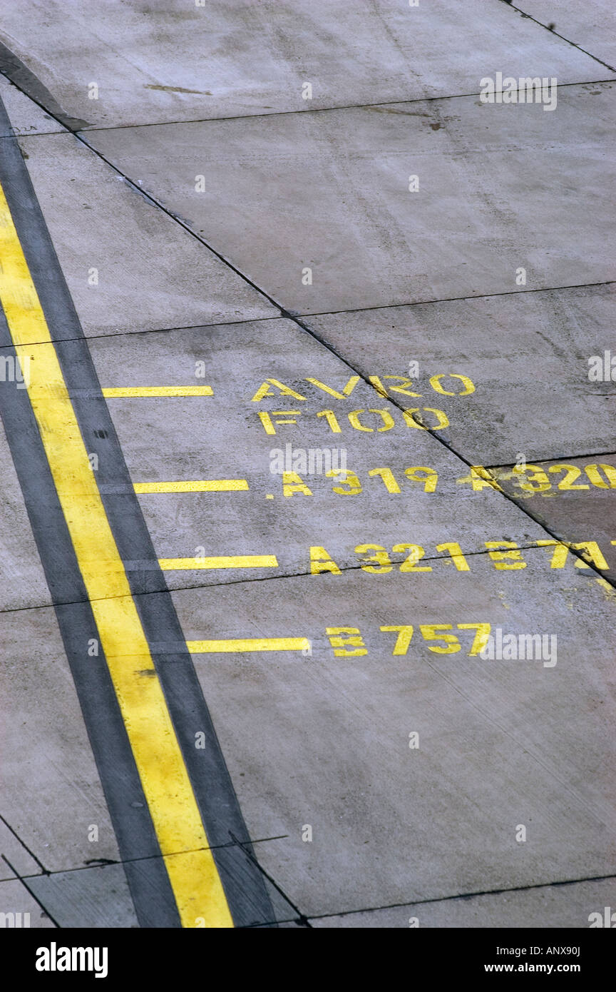 Airport markings hires stock photography and images Alamy