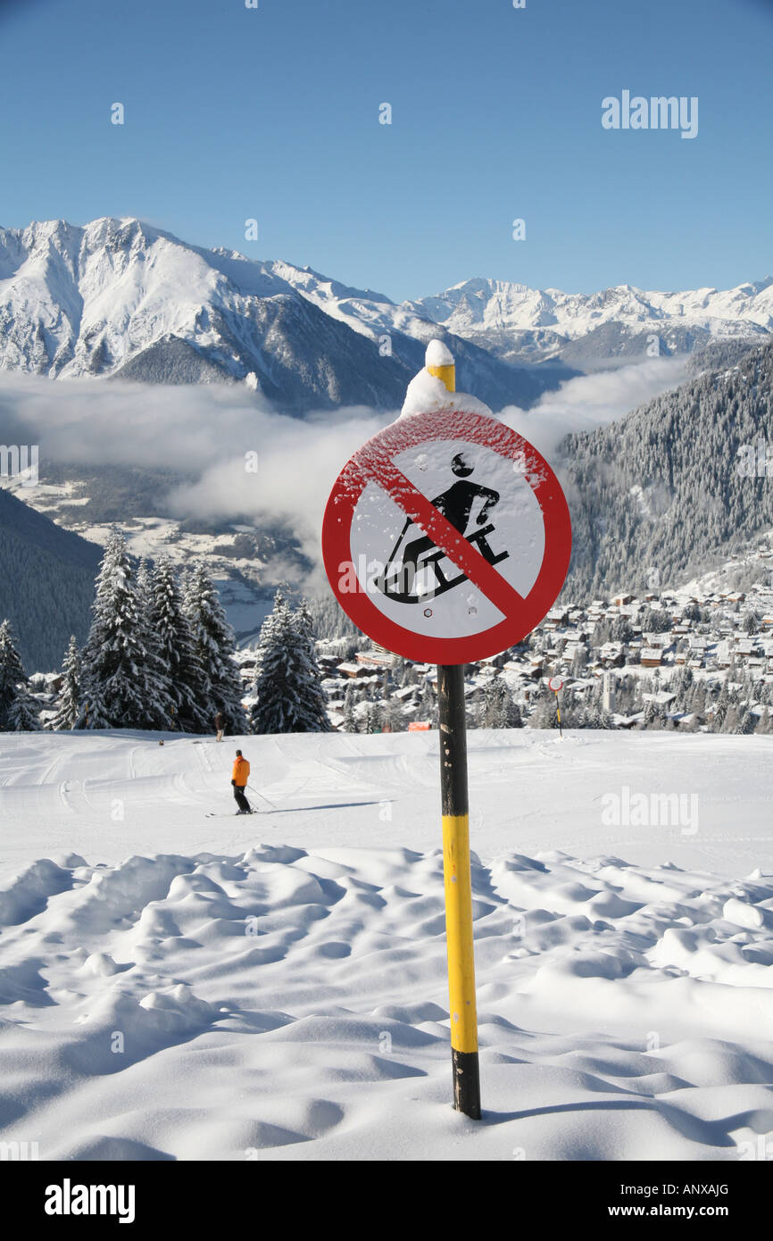 Piste de luge hi-res stock photography and images - Alamy