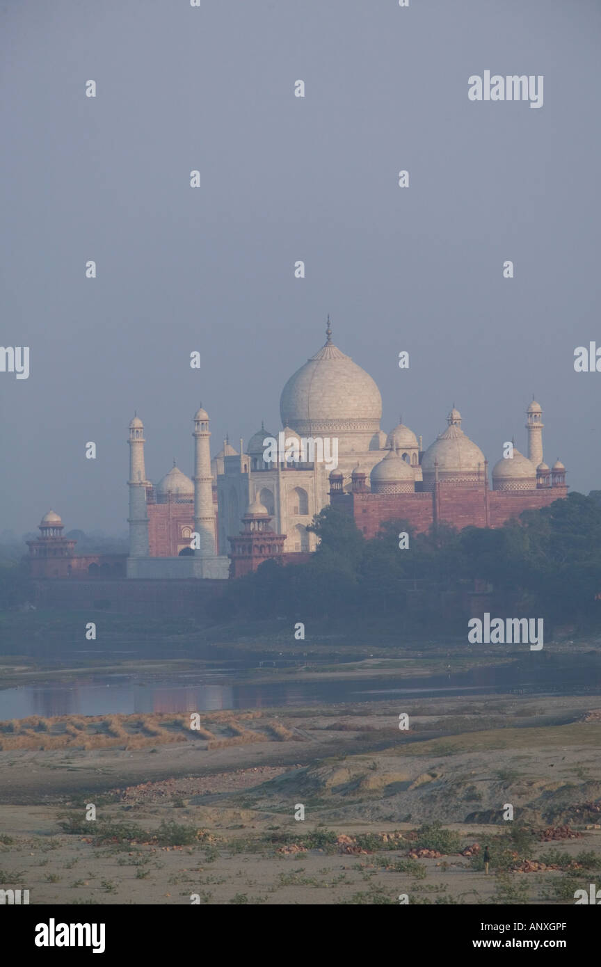 平山郁夫、Tha Taj Mahal Seen from Agra 平山郁夫、Tha Taj Mahal Seen from Agra Taj mahal seen from