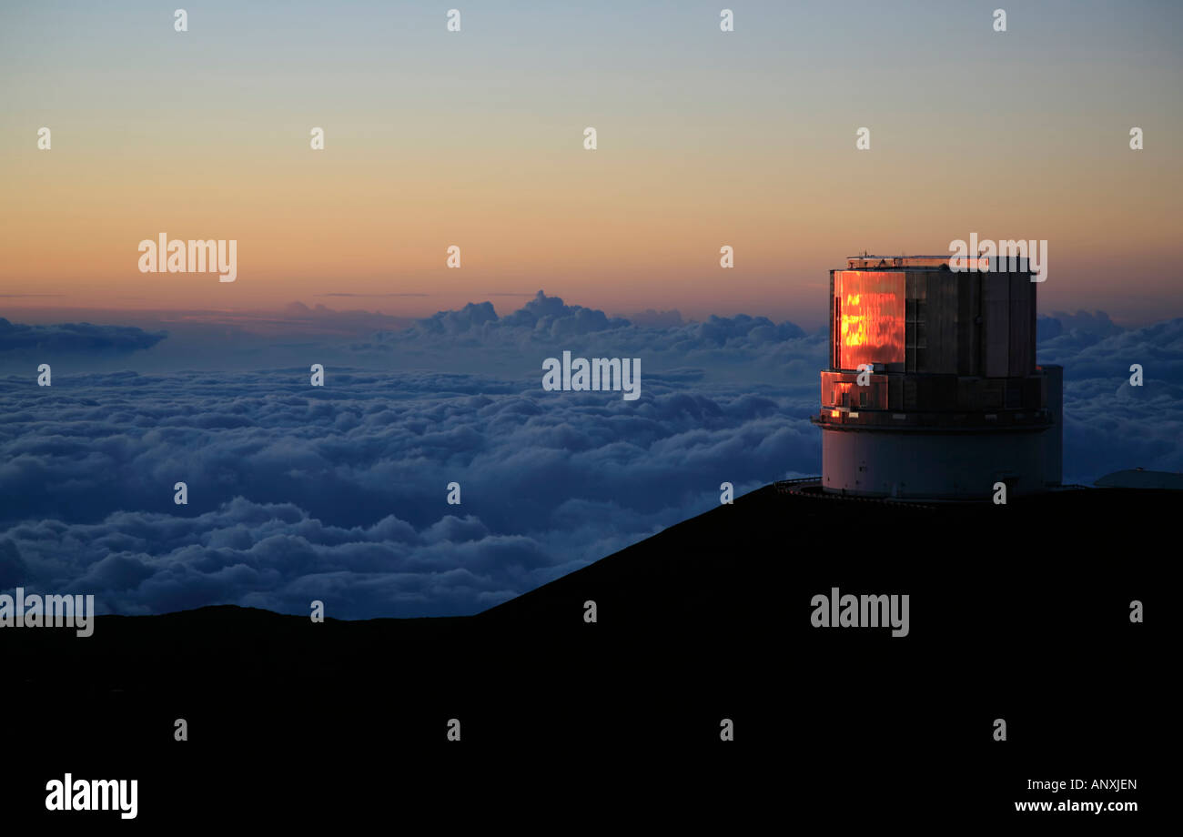 Subaru telescope on summit of Mauna Kea volcano Hawaii Stock Photo Alamy